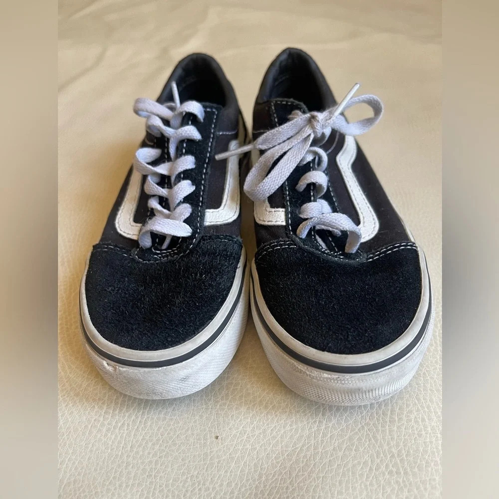Vans Kids Black and White Old Skool Sneakers